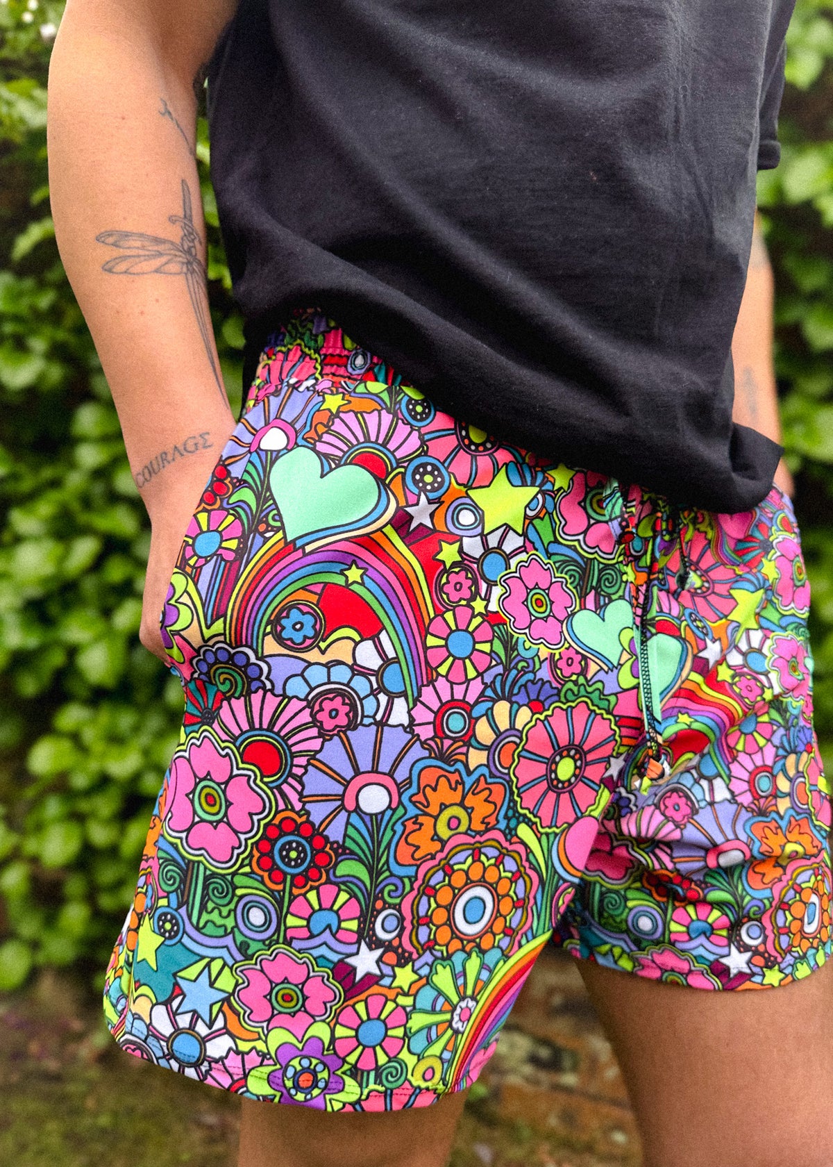 Trippin Daisies Men’s Shorts